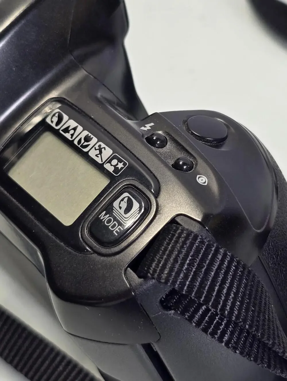 Minolta Maxxum 300si 35mm SLR Film Camera Body Only Autofocus Tested